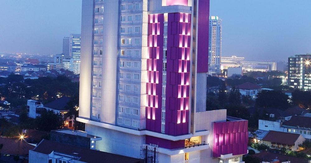 โรงแรมแซนติก้า พรีเมียร์ กูเบง สุราบายา ภายนอก รูปภาพ